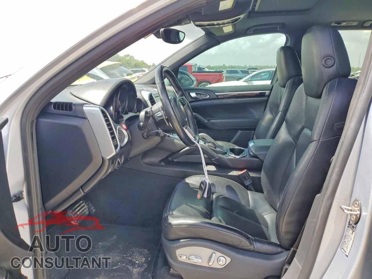 PORSCHE CAYENNE 2016 - WP1AA2A2XGKA11405