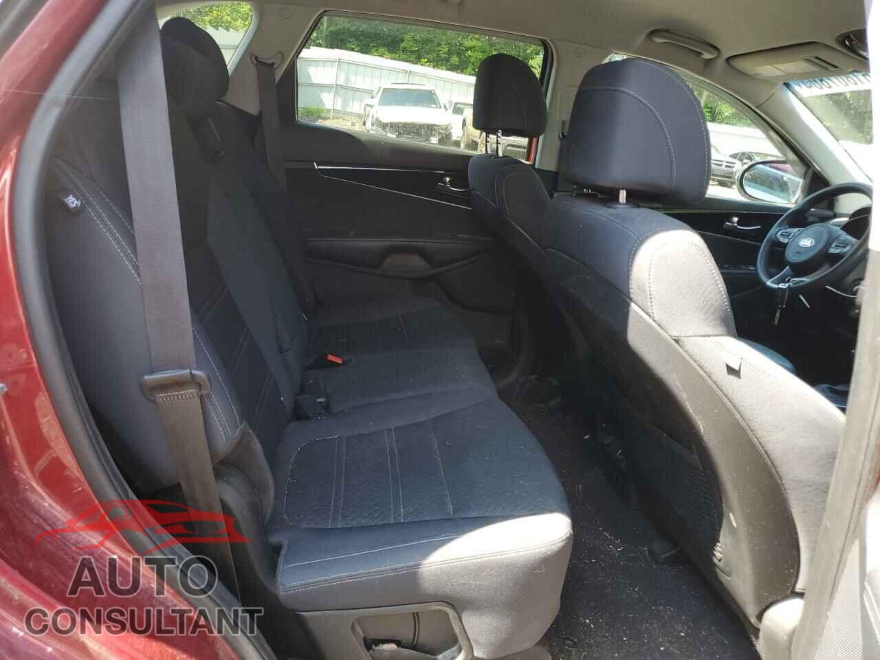 KIA SORENTO 2017 - 5XYPGDA30HG262066
