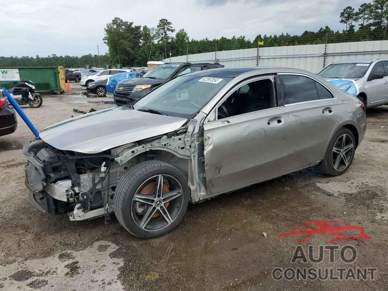 MERCEDES-BENZ A-CLASS 2019 - WDD3G4FB7KW035164