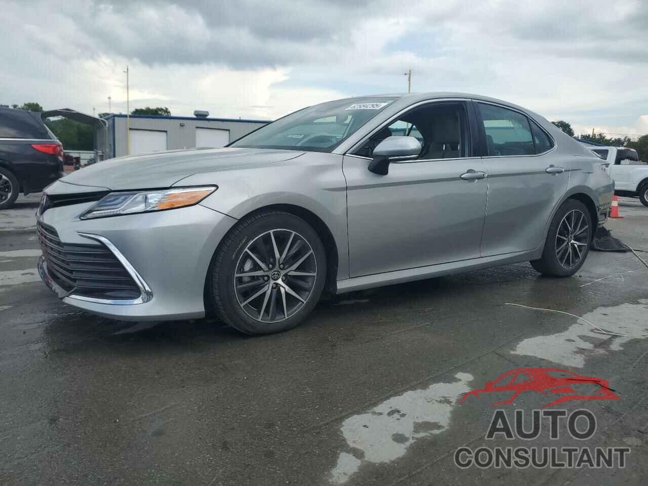 TOYOTA CAMRY 2021 - 4T1F11AK0MU481648