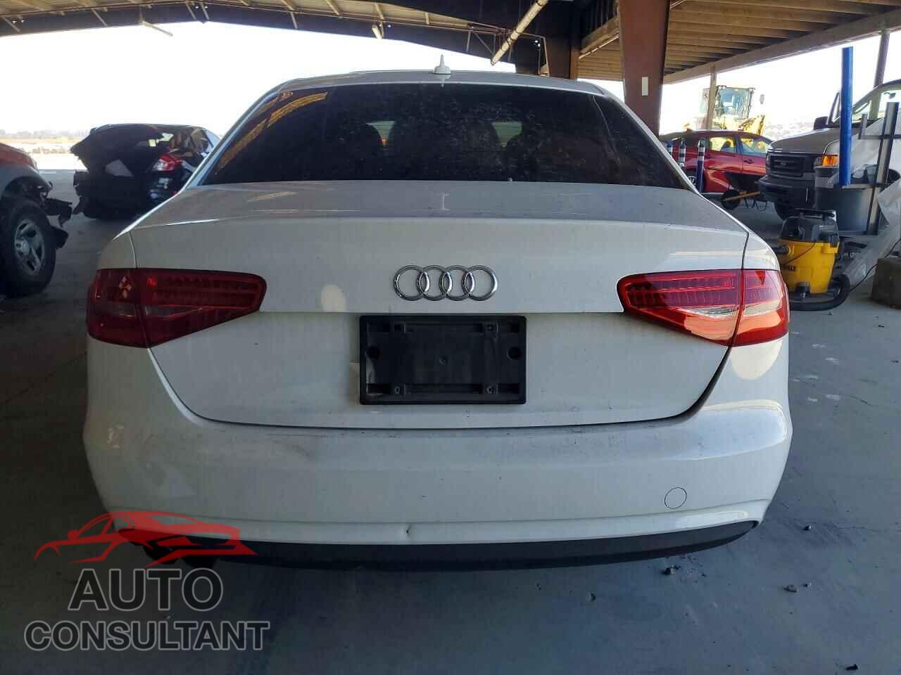 AUDI A4 2013 - WAUFFAFL7DN004150