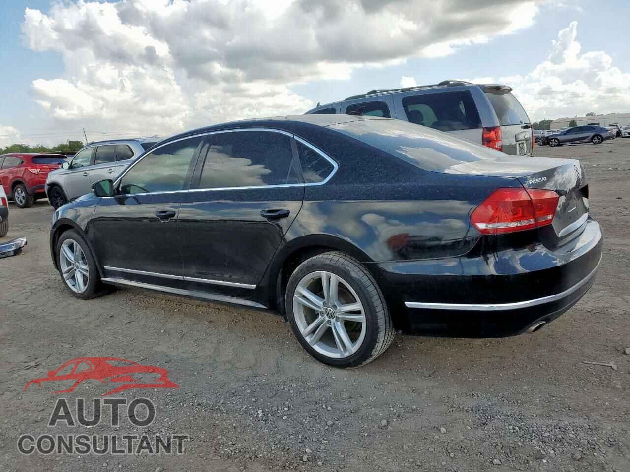 VOLKSWAGEN PASSAT 2015 - 1VWCV7A38FC071841