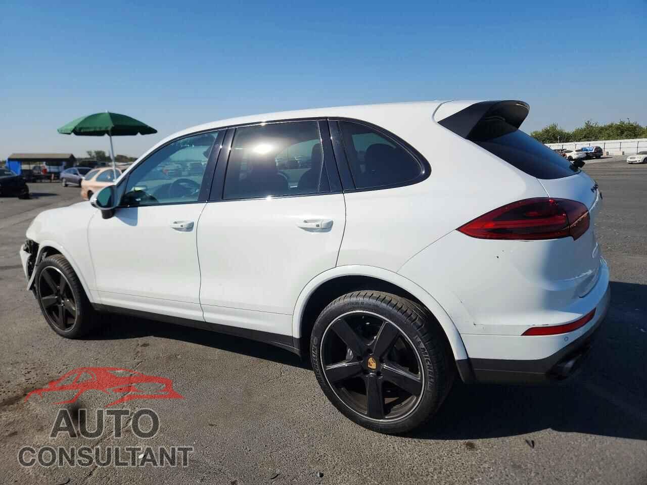 PORSCHE CAYENNE 2018 - WP1AA2A23JKA03492