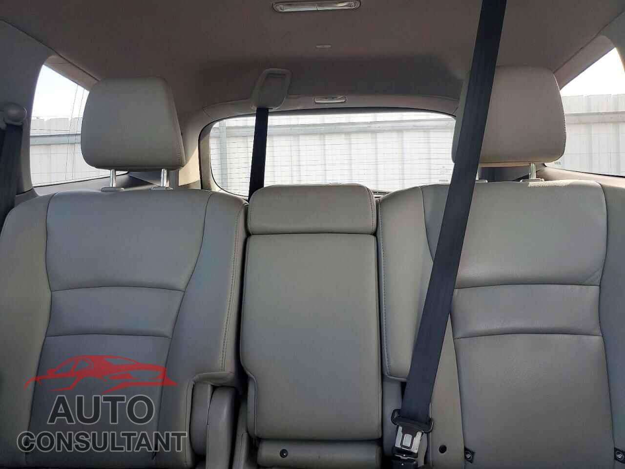 HONDA PILOT 2016 - 5FNYF6H67GB105370