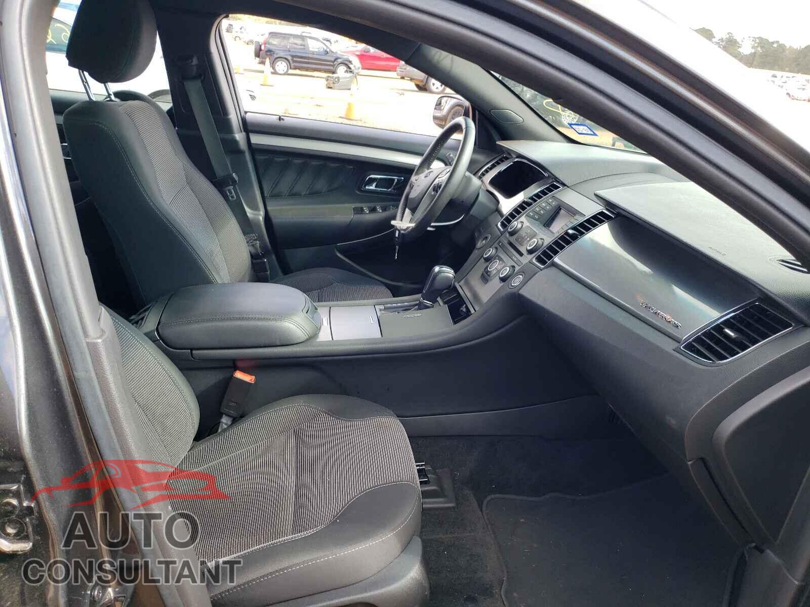FORD TAURUS 2017 - 1FAHP2E84HG115573