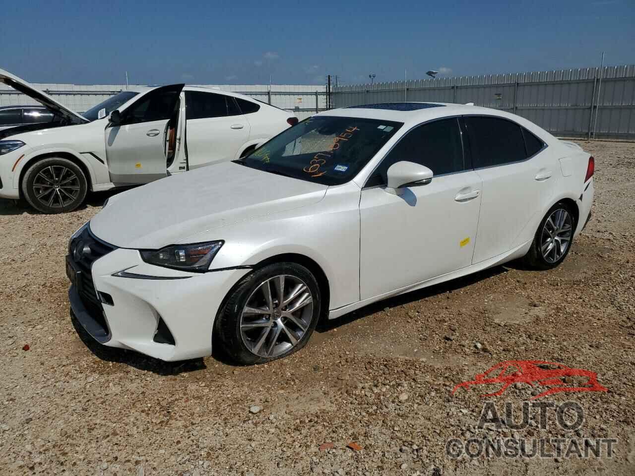 LEXUS IS 2018 - JTHBA1D22J5077043