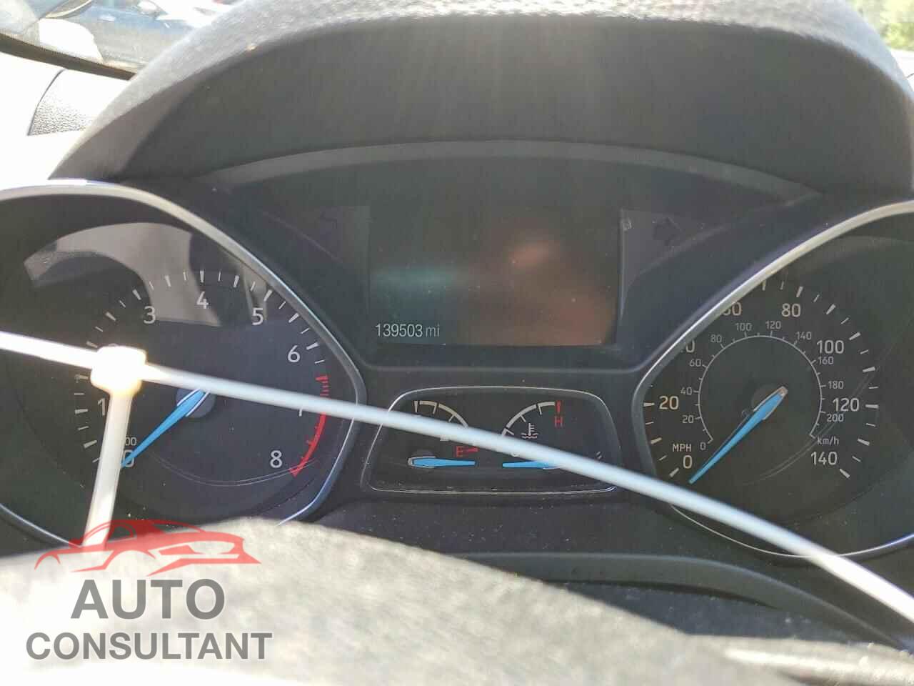 FORD ESCAPE 2017 - 1FMCU0GD7HUC42603