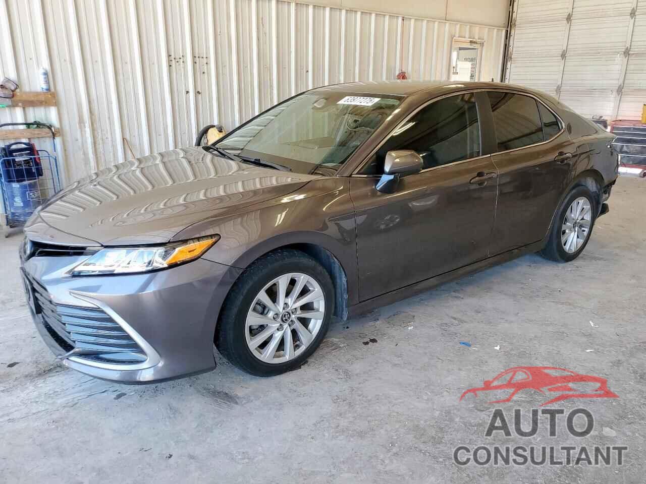 TOYOTA CAMRY 2022 - 4T1C11AKXNU629132