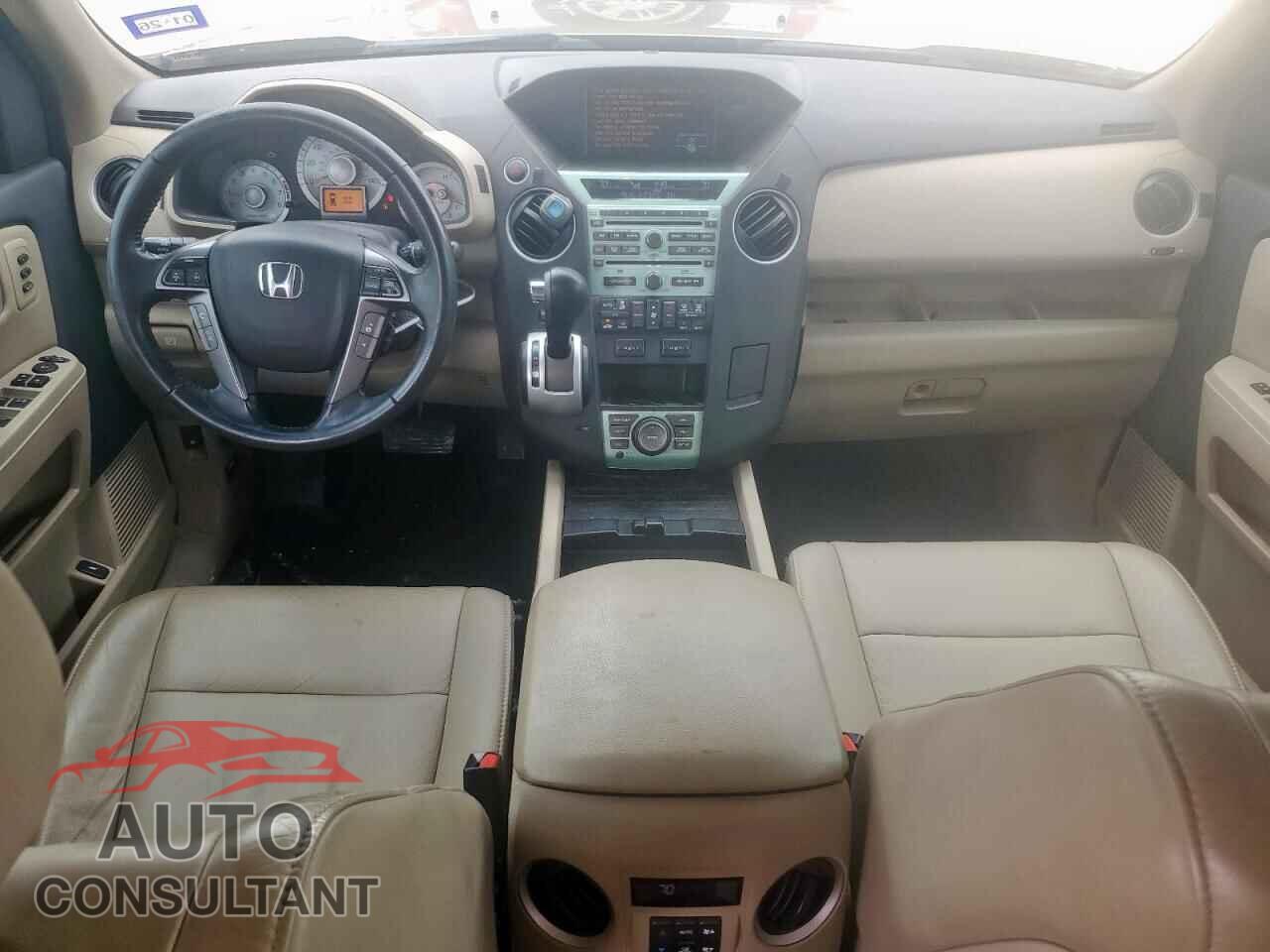 HONDA PILOT 2011 - 5FNYF3H90BB038421