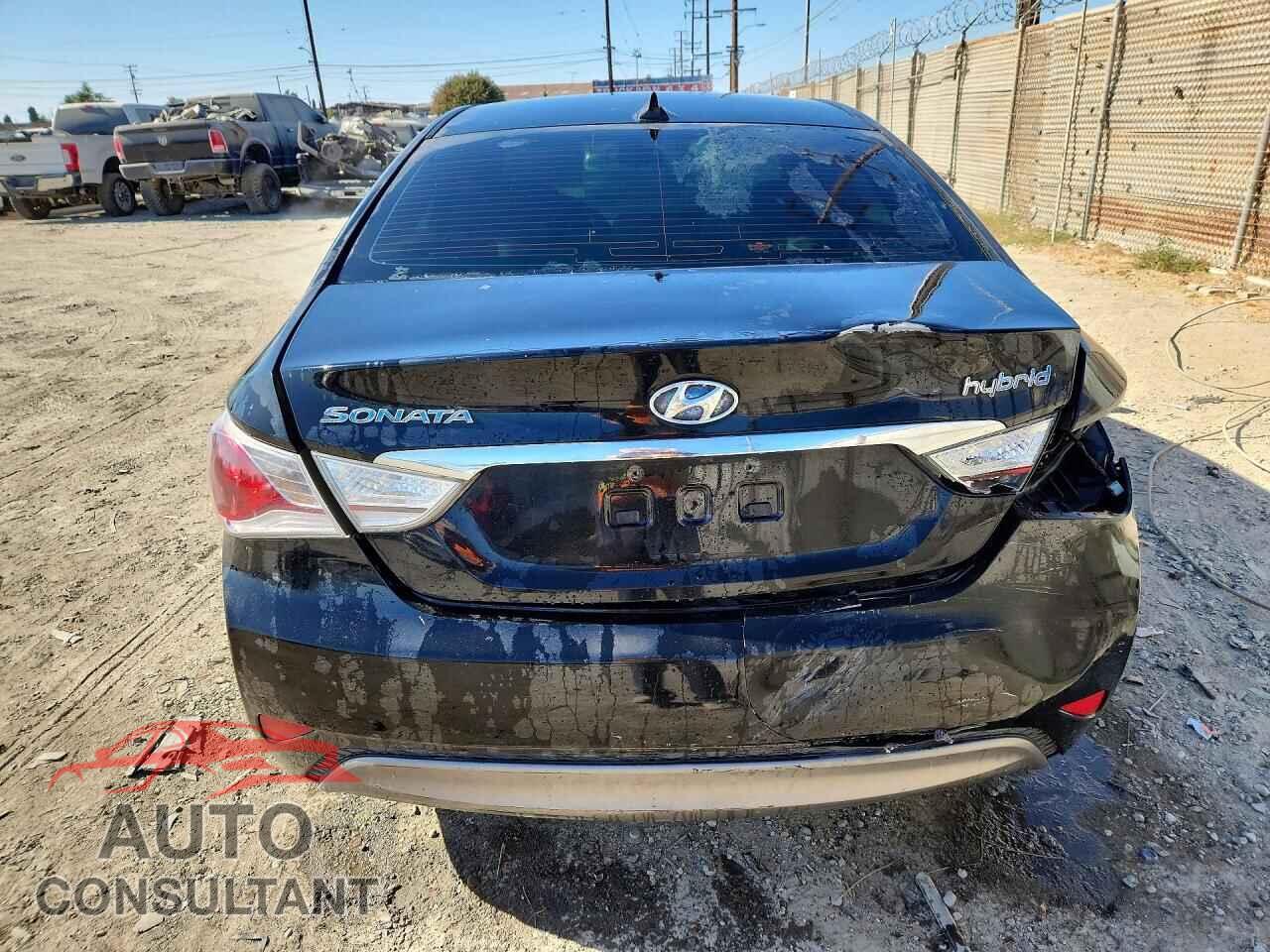 HYUNDAI SONATA 2013 - KMHEC4A4XDA051250