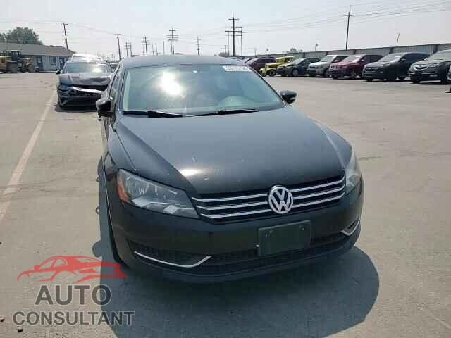 VOLKSWAGEN PASSAT 2015 - 1VWAS7A30FC010290