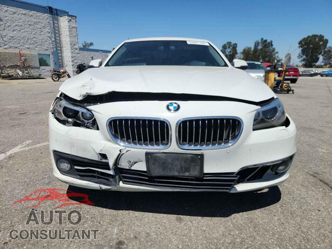 BMW 5 SERIES 2015 - WBA5A5C59FD518341