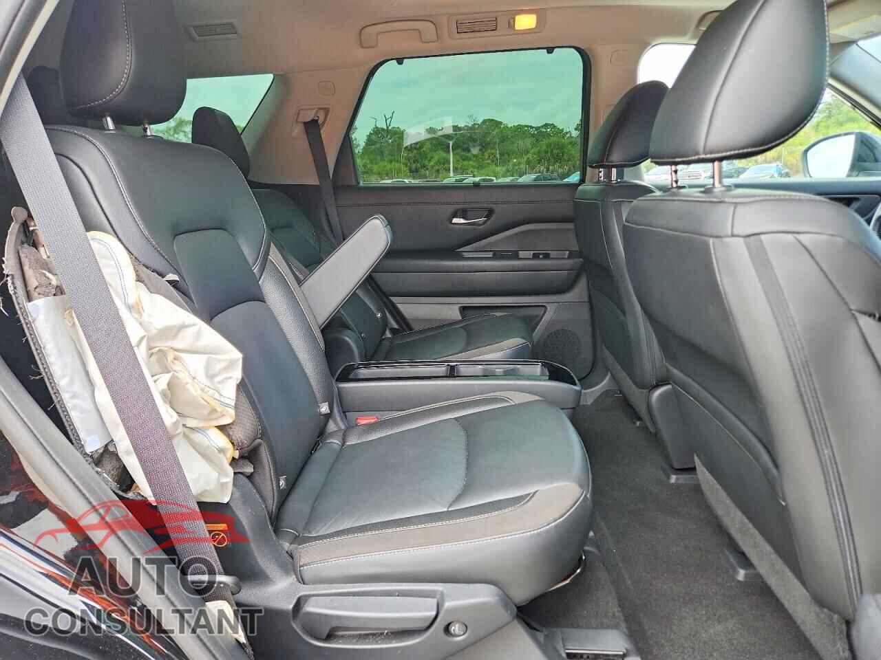 NISSAN PATHFINDER 2023 - 5N1DR3CBXPC232048