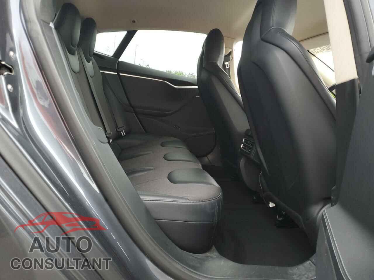 TESLA MODEL S 2015 - 5YJSA1H28FFP69695