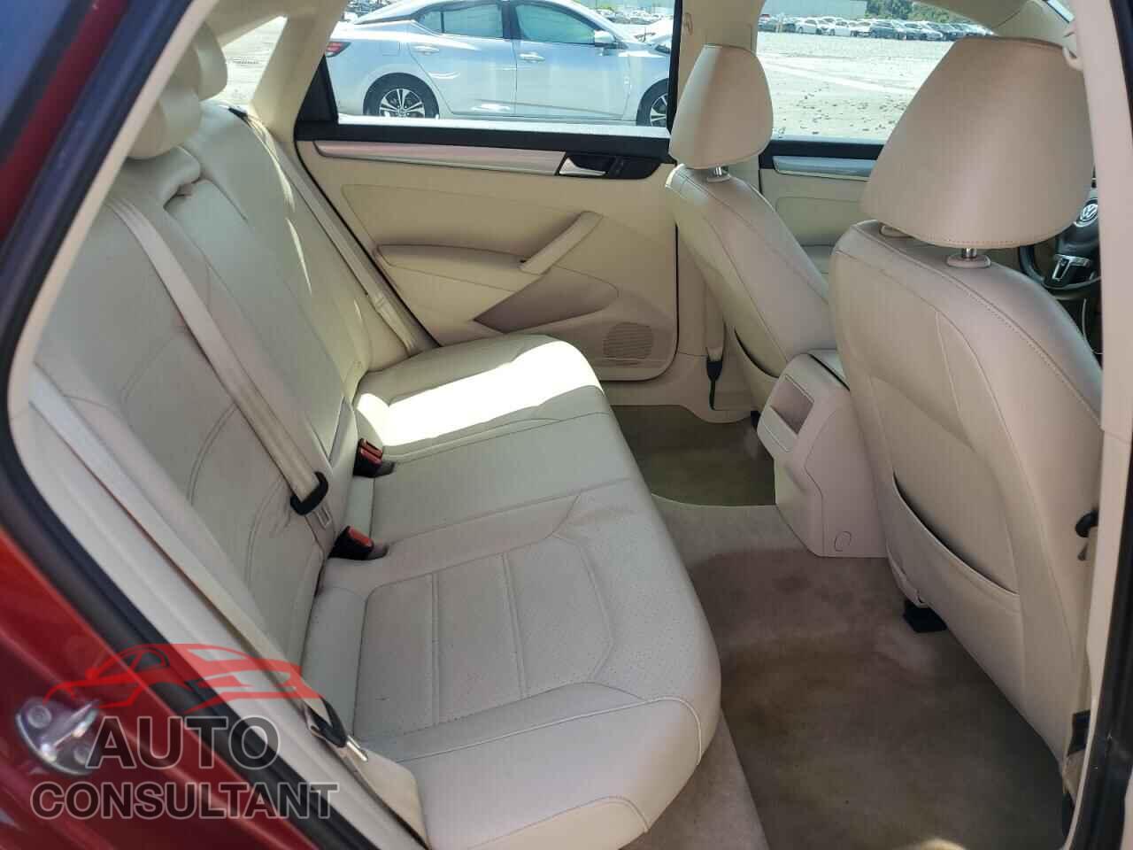 VOLKSWAGEN PASSAT 2015 - 1VWAT7A39FC086605