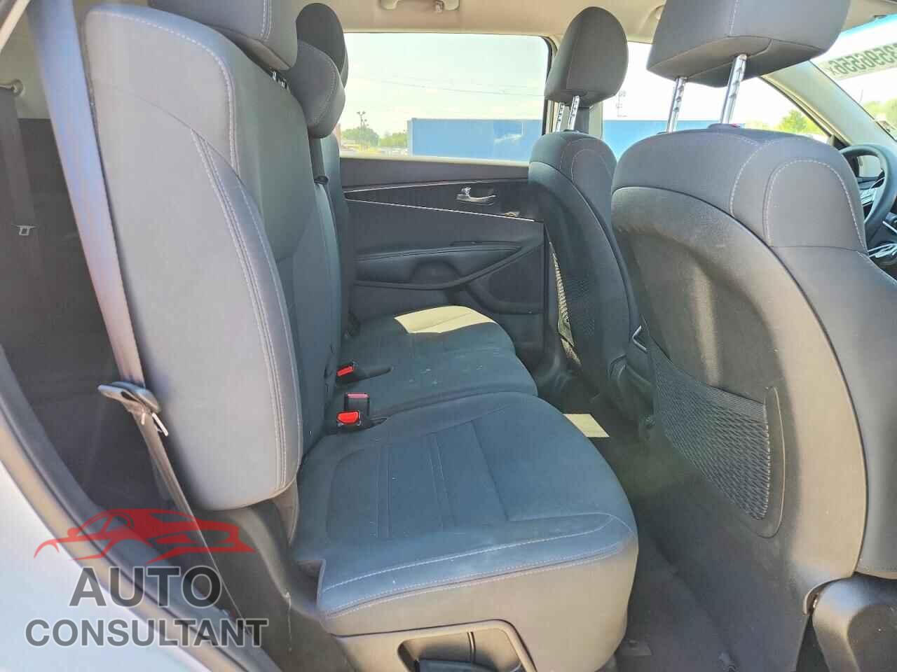KIA SORENTO 2020 - 5XYPG4A57LG668274