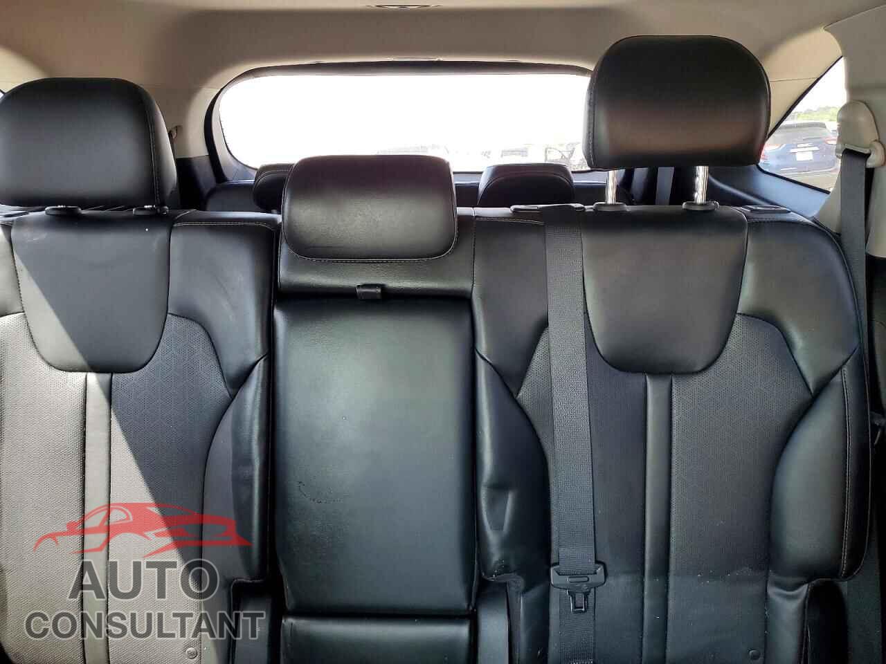 KIA SORENTO 2021 - 5XYRLDLC5MG069245