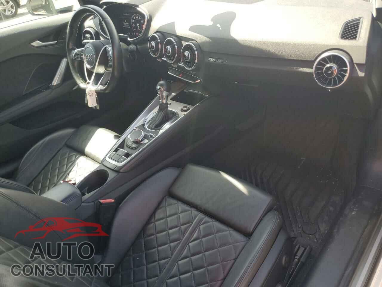 AUDI TT 2017 - TRUT5CFV0H1006606