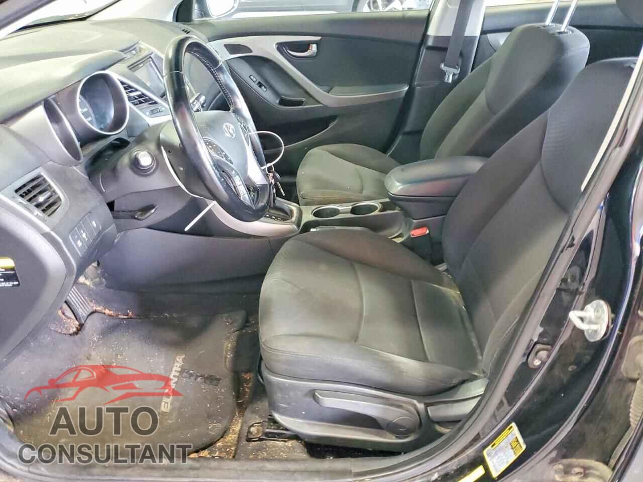 HYUNDAI ELANTRA 2015 - KMHDH4AE5FU438117
