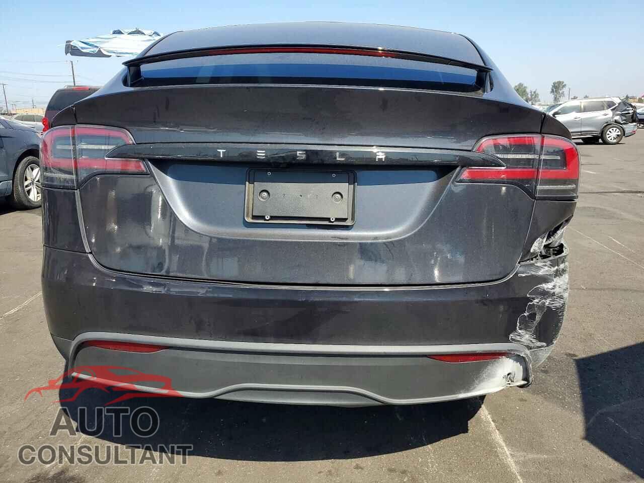 TESLA MODEL X 2023 - 7SAXCBE57PF422075
