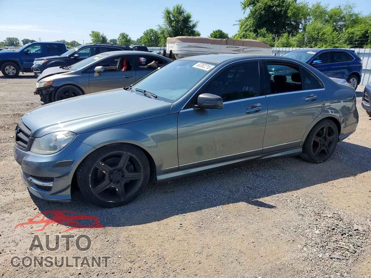 MERCEDES-BENZ C-CLASS 2012 - WDDGF8FB9CA648283
