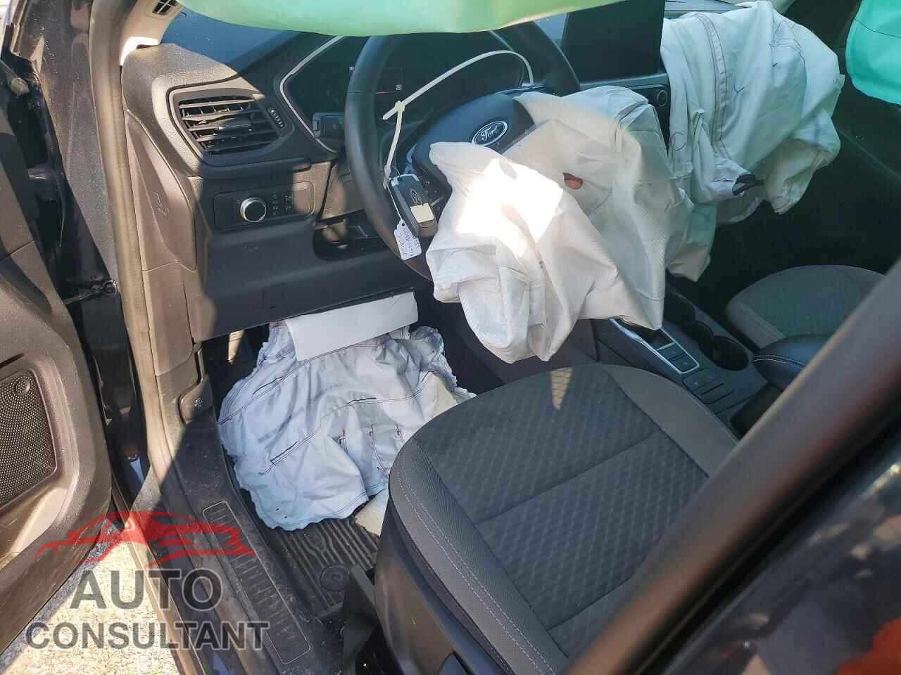 FORD ESCAPE 2022 - 1FMCU9G64NUB21657