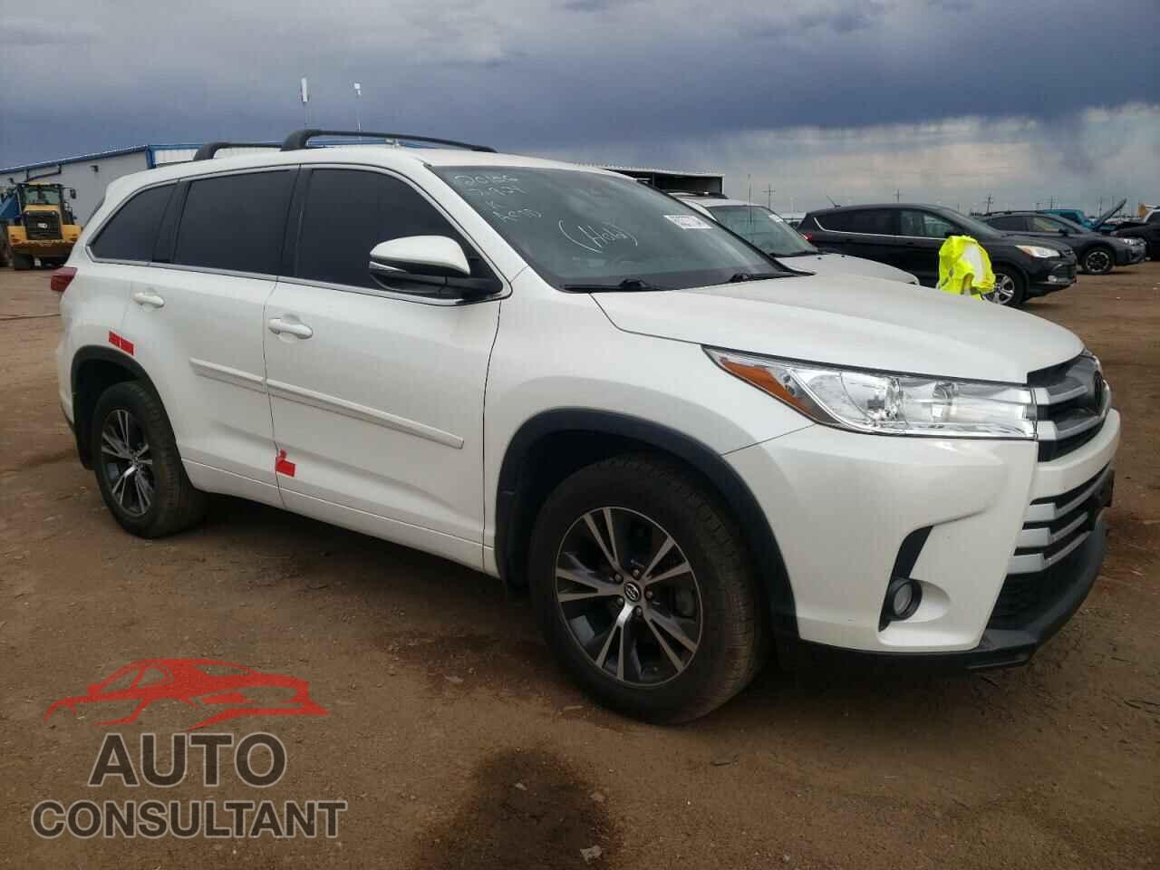 TOYOTA HIGHLANDER 2018 - 5TDBZRFH7JS853140