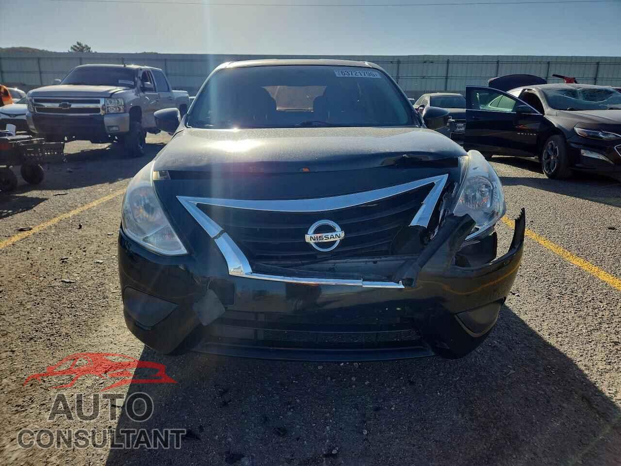 NISSAN VERSA 2017 - 3N1CN7AP6HL839882