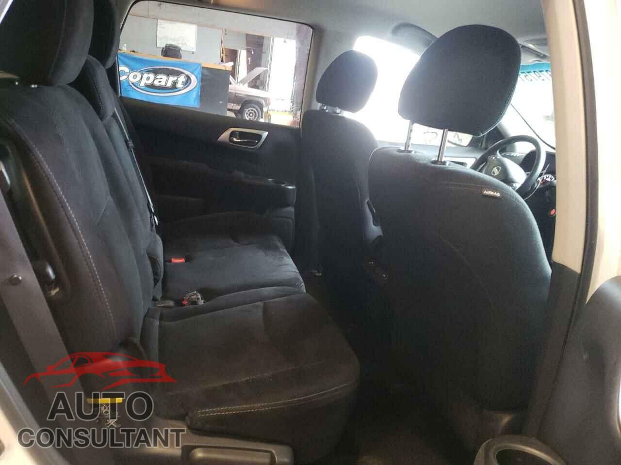 NISSAN PATHFINDER 2016 - 5N1AR2MM6GC619970