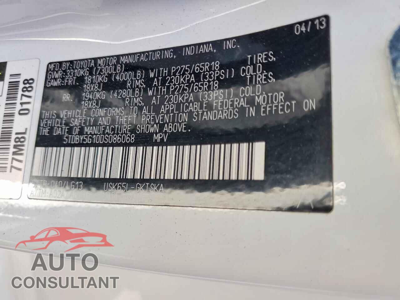 TOYOTA SEQUOIA 2013 - 5TDBY5G10DS086068