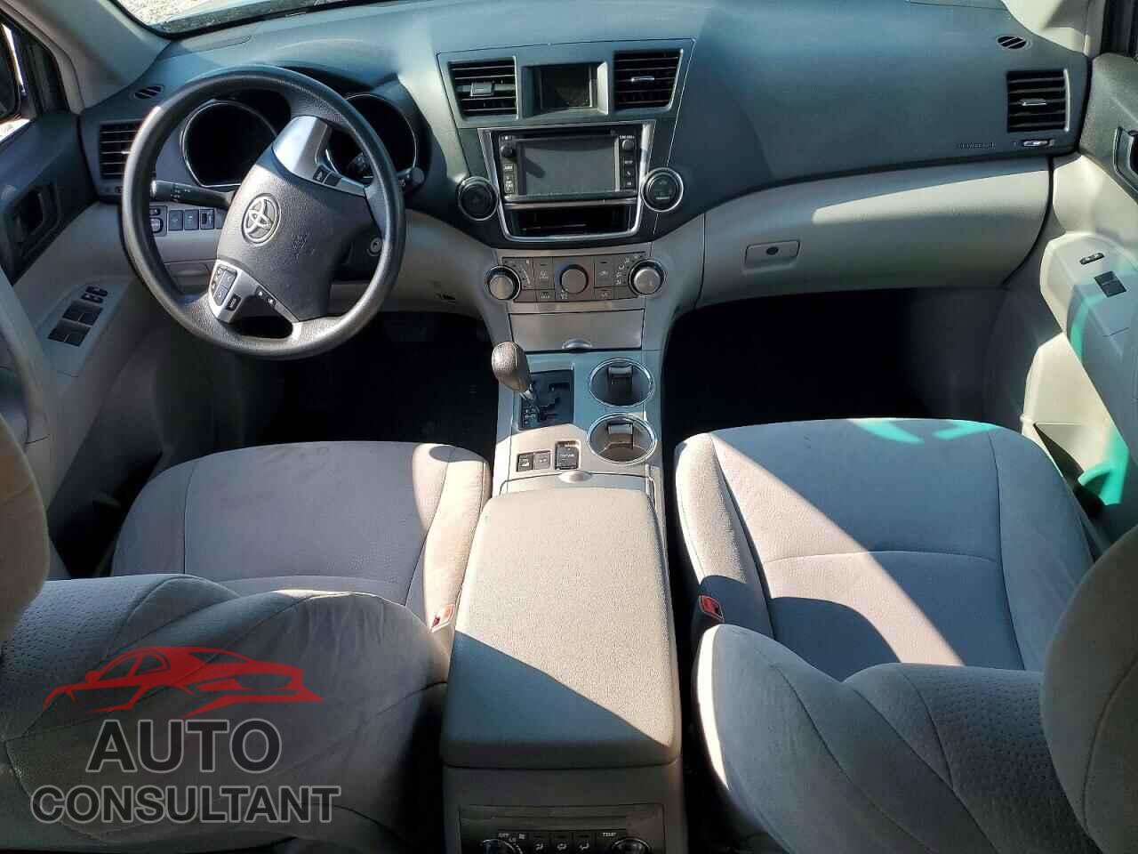 TOYOTA HIGHLANDER 2013 - 5TDBK3EH0DS202875