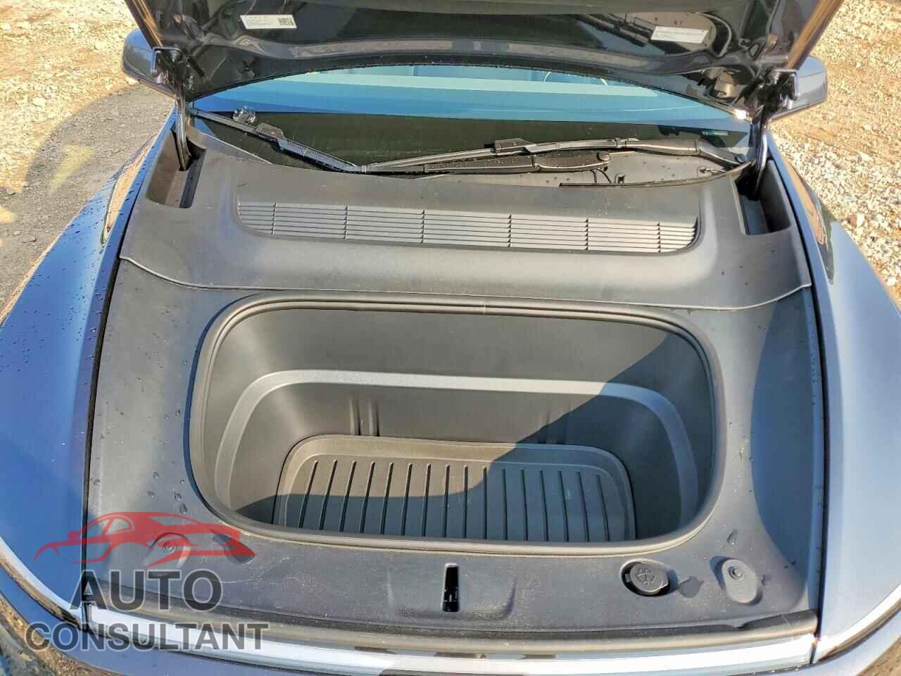 TESLA MODEL Y 2026 - 7SAYGDEE6TA694855