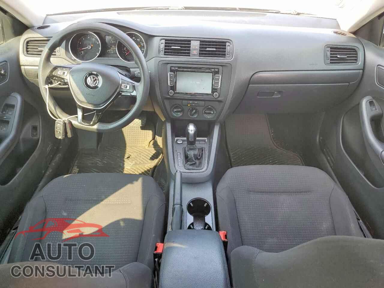 VOLKSWAGEN JETTA 2015 - 3VW2K7AJ8FM227801