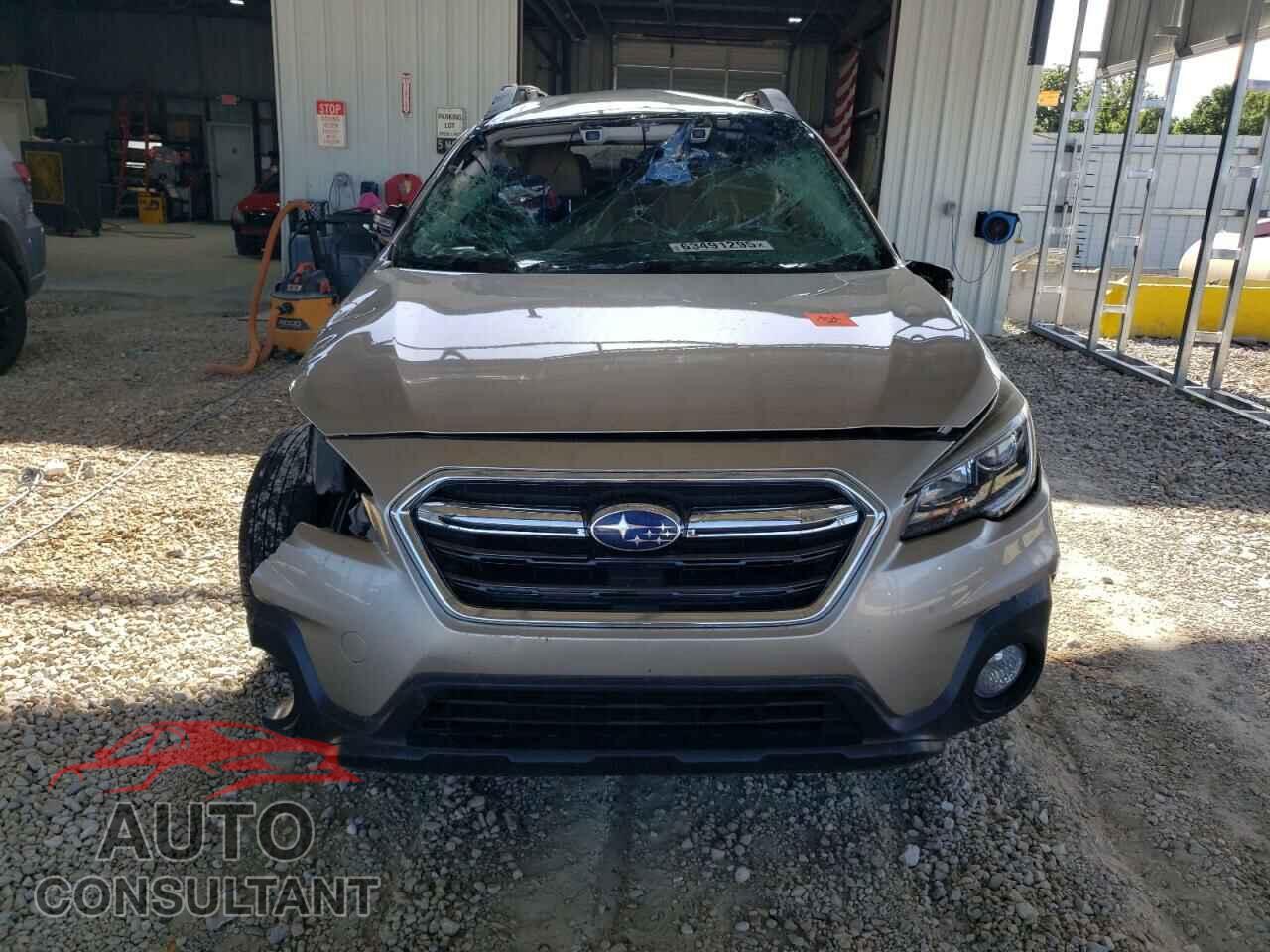 SUBARU OUTBACK 2018 - 4S4BSAFC2J3319101
