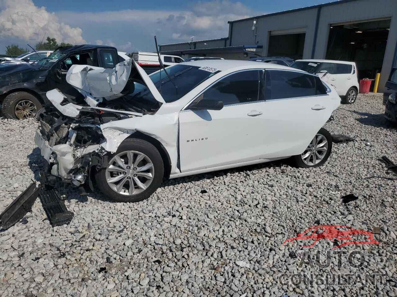 CHEVROLET MALIBU 2018 - 1G1ZB5ST3JF199431