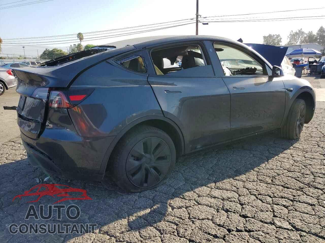 TESLA MODEL Y 2025 - 7SAYGDED1SF250940