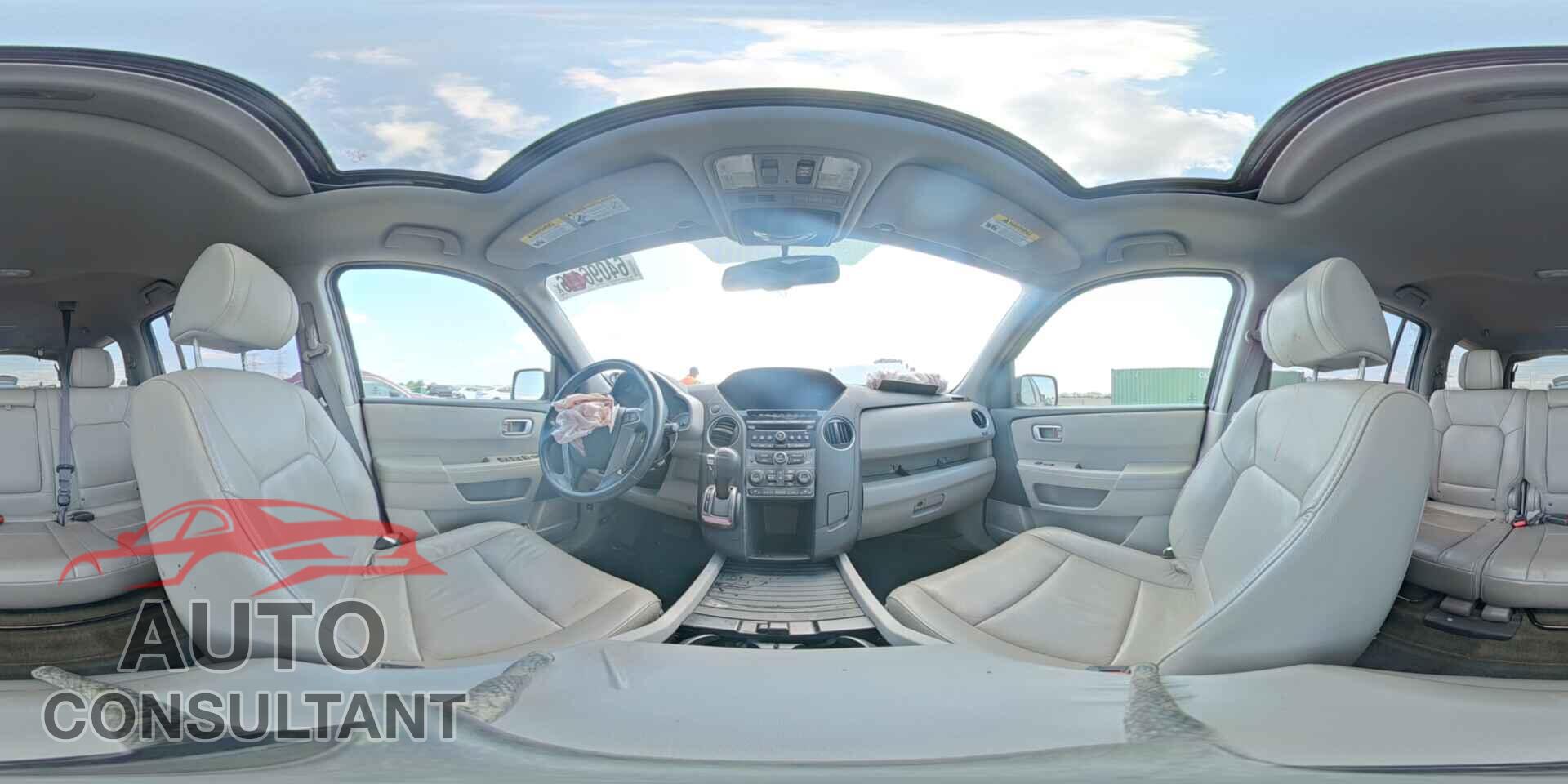 HONDA PILOT 2015 - 5FNYF4H52FB007745