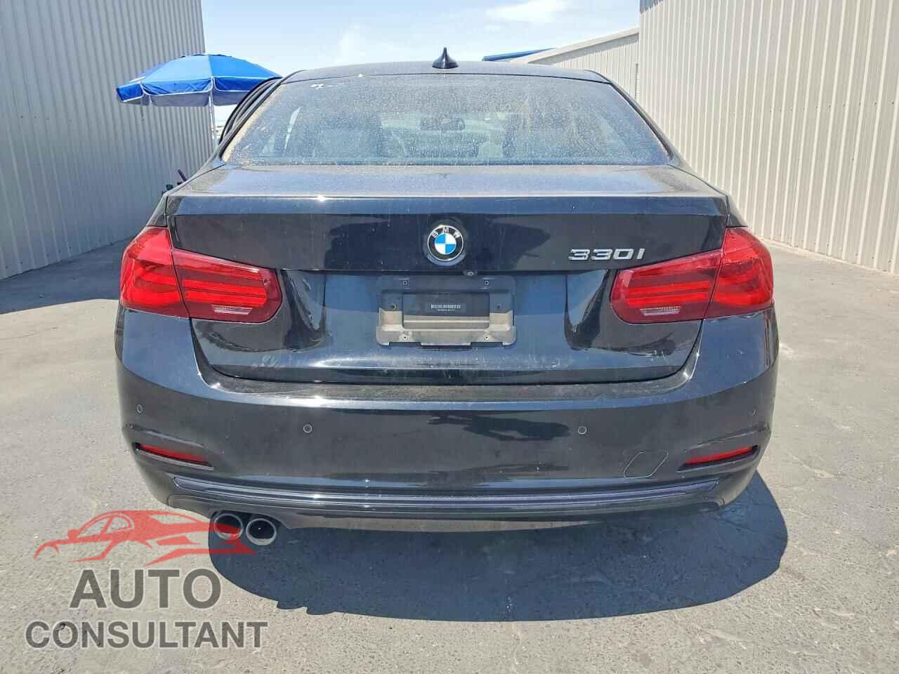 BMW 3 SERIES 2018 - WBA8B9C56JEE81675