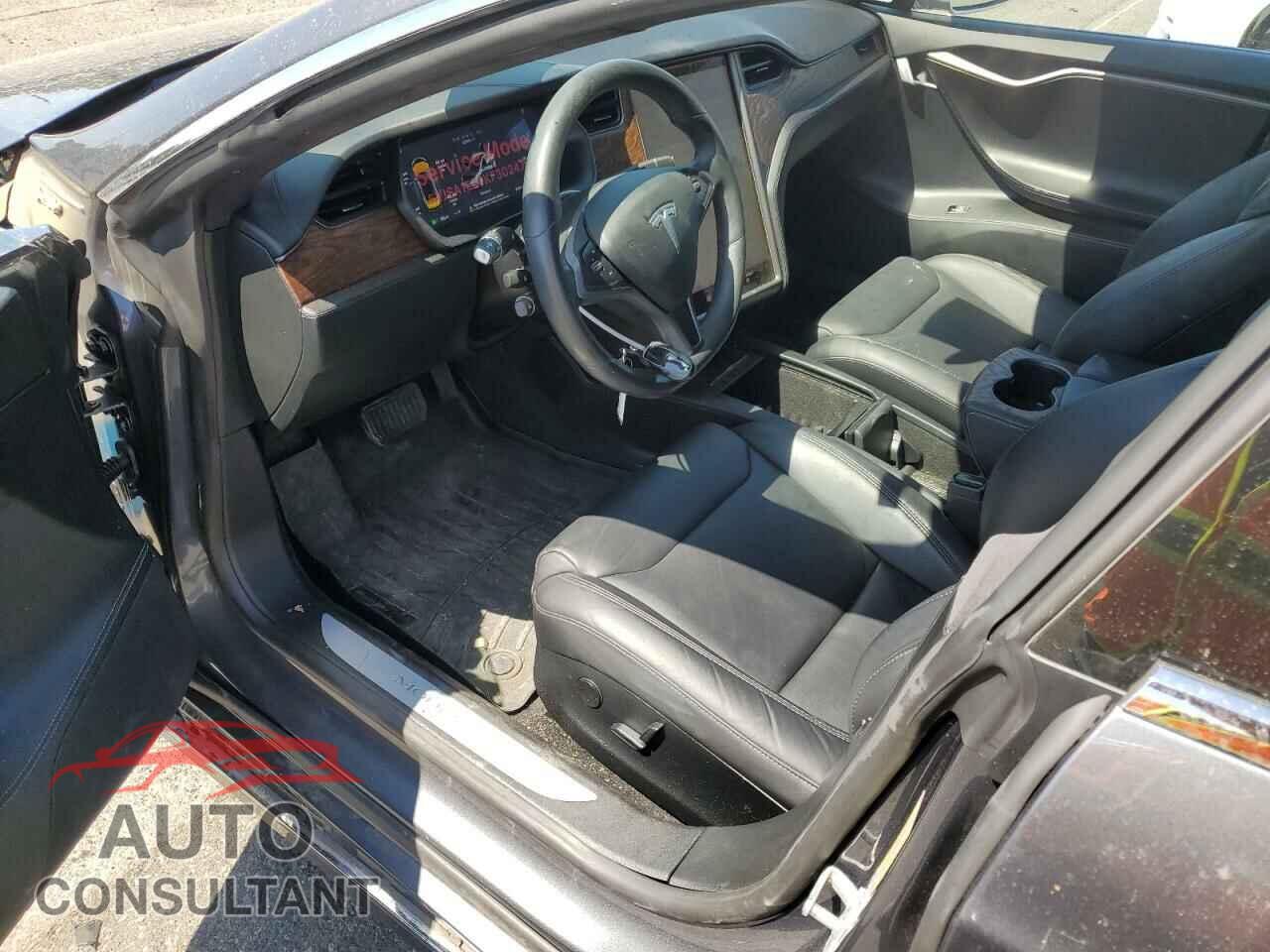 TESLA MODEL S 2019 - 5YJSA1E24KF302479