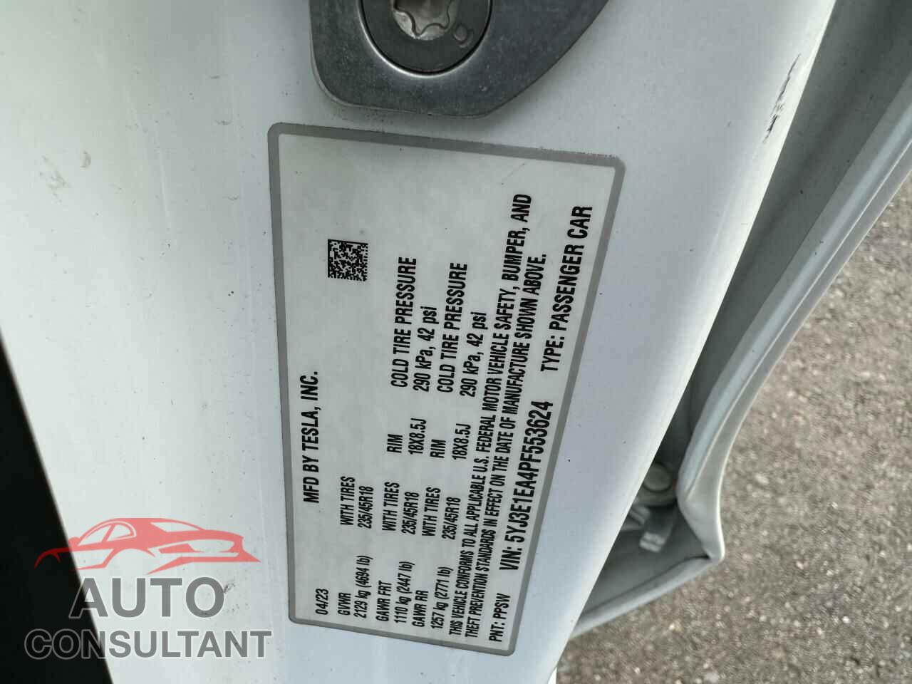 TESLA MODEL 3 2023 - 5YJ3E1EA4PF553624