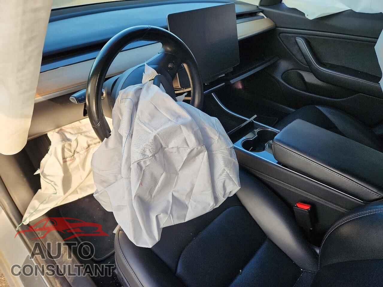 TESLA MODEL 3 2018 - 5YJ3E1EA9JF053451