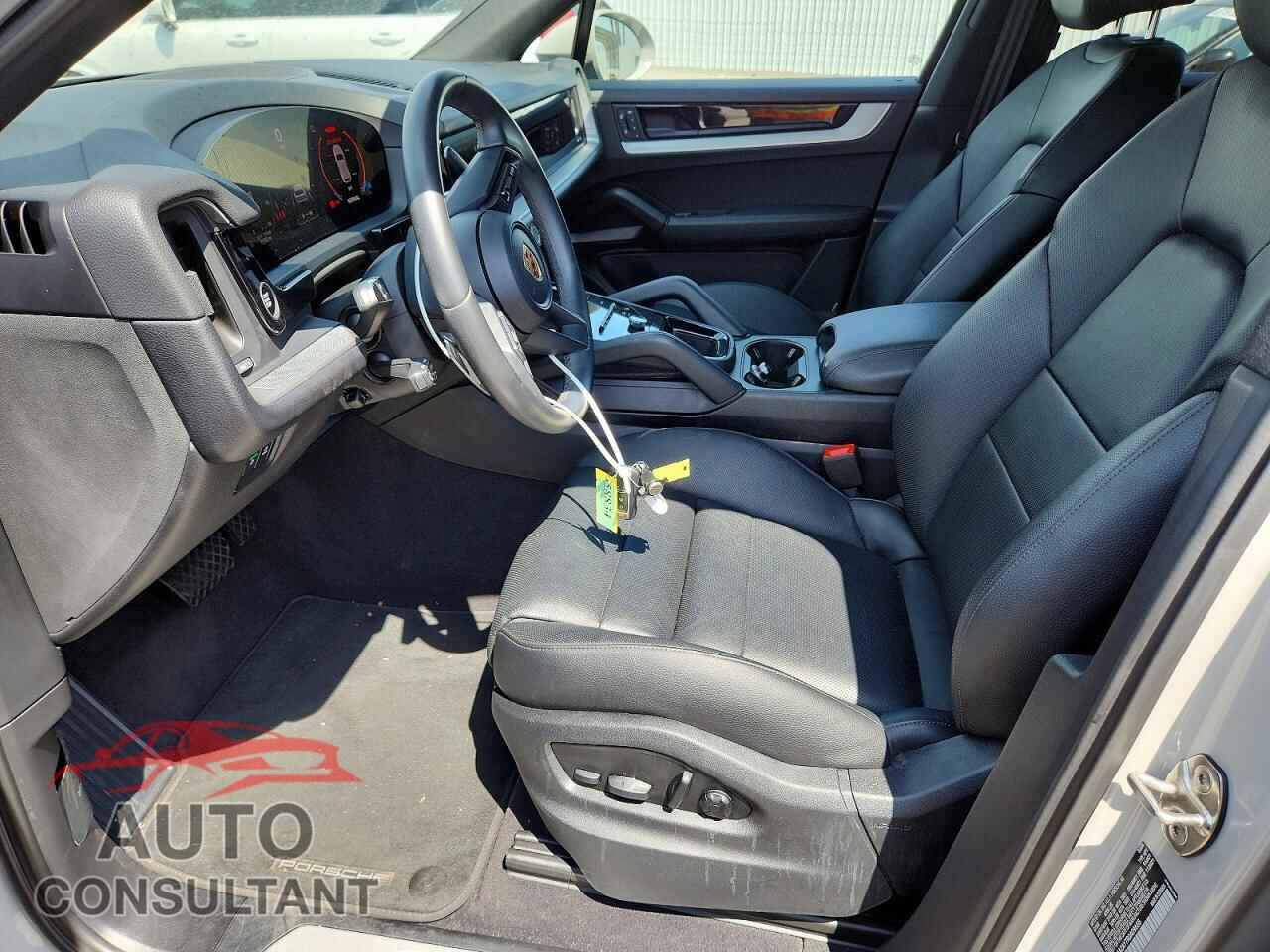 PORSCHE CAYENNE 2024 - WP1AA2AY7RDA09655