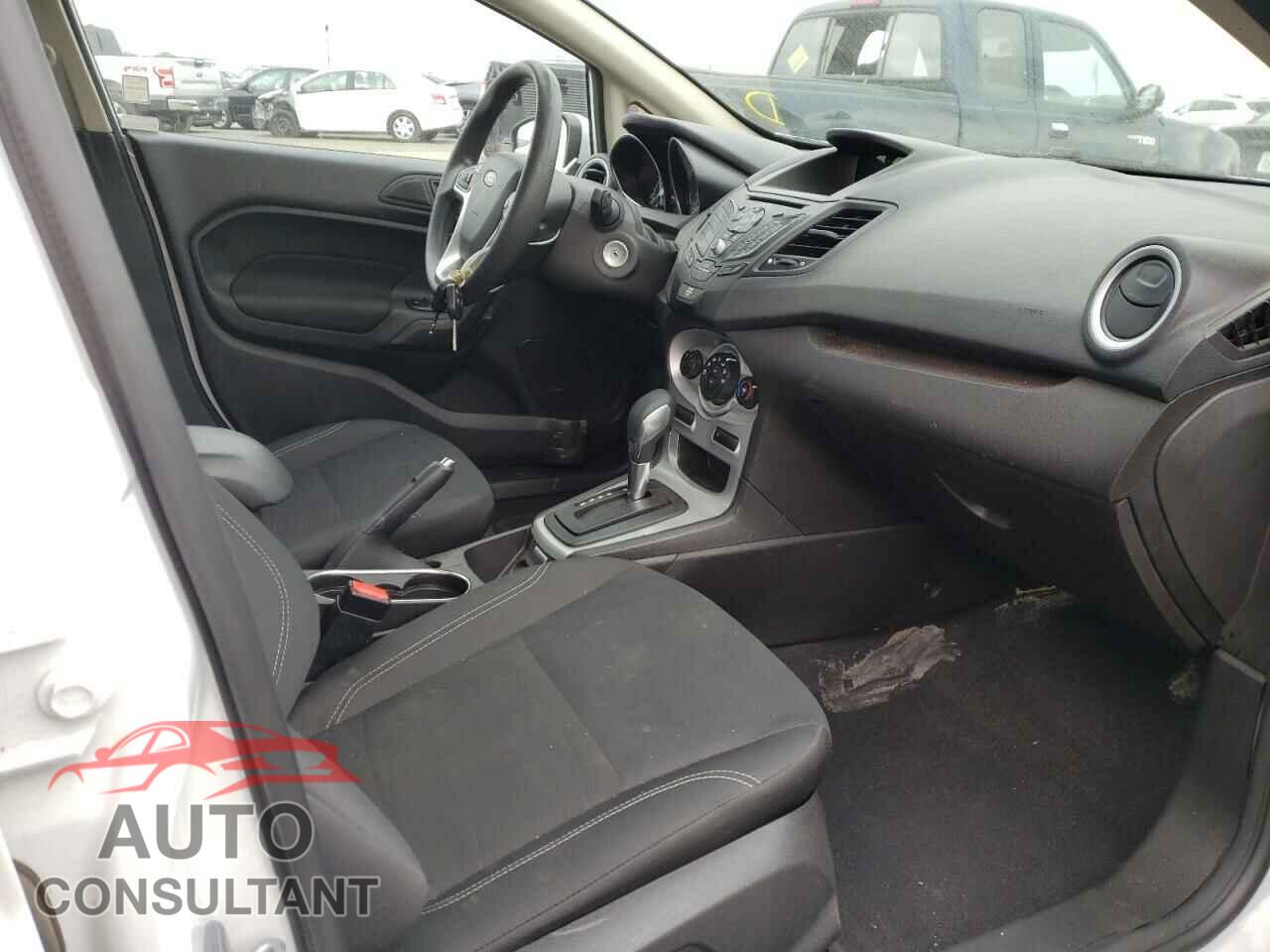FORD FIESTA 2017 - 3FADP4EJ9HM170457