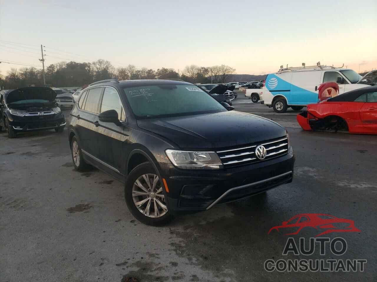 VOLKSWAGEN TIGUAN 2018 - 3VV2B7AX4JM139085