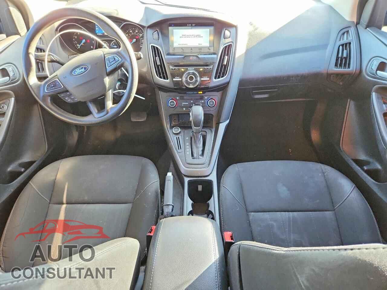 FORD FOCUS 2017 - 1FADP3M23HL219657