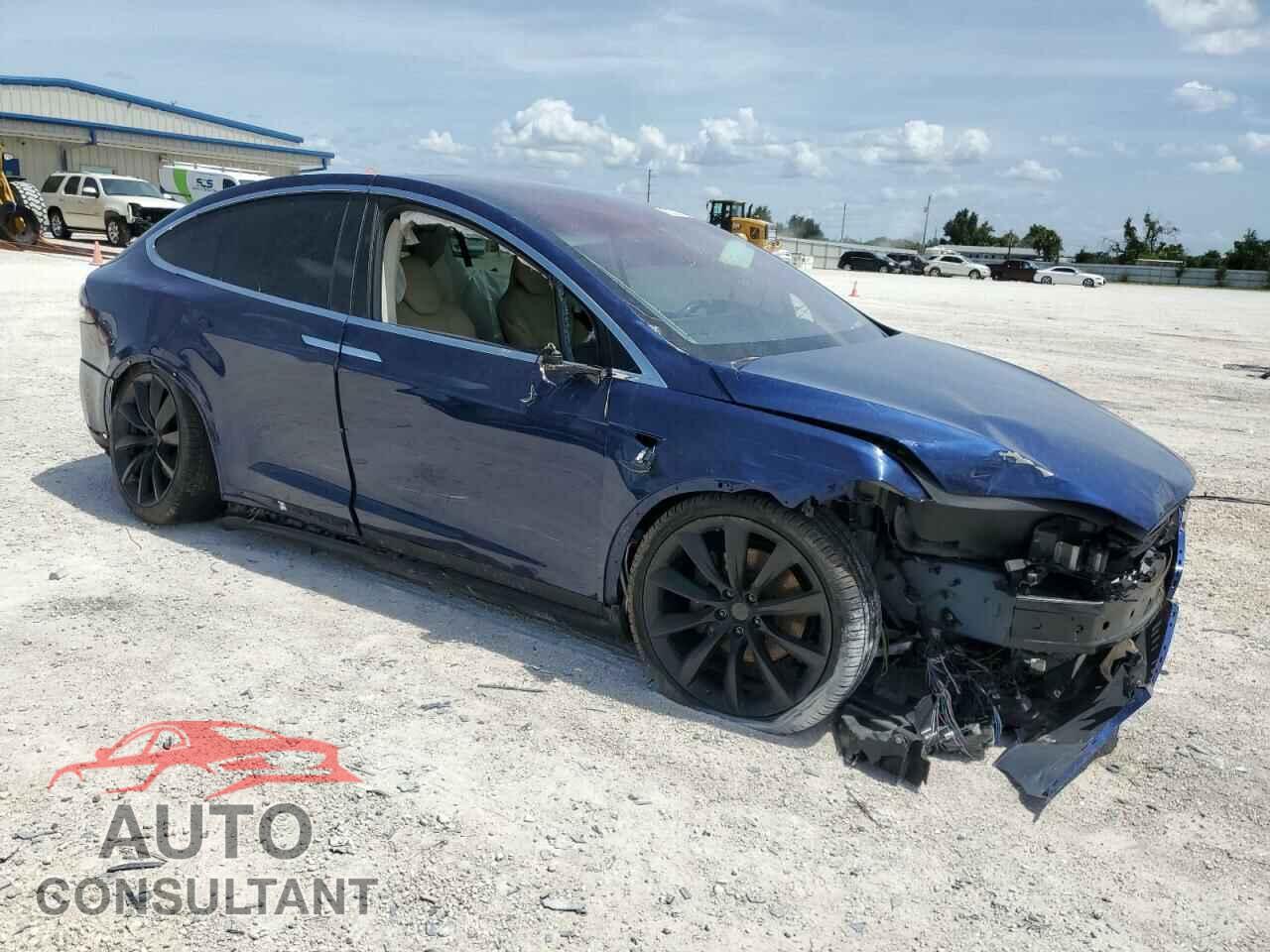 TESLA MODEL X 2017 - 5YJXCBE27HF051245