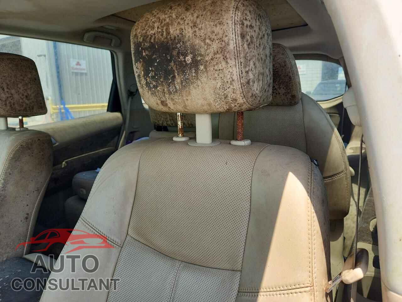 NISSAN PATHFINDER 2013 - 5N1AR2MN0DC649874
