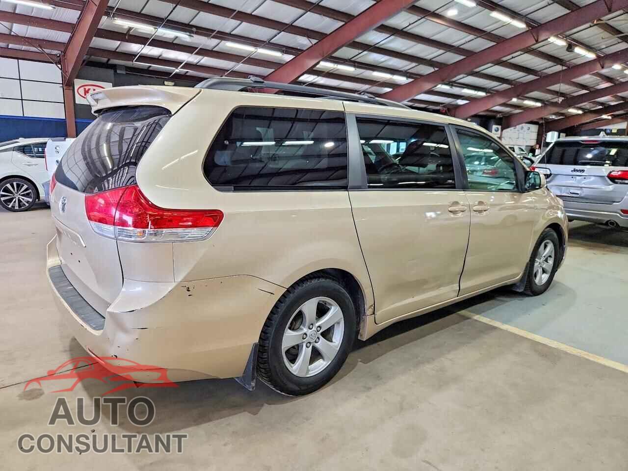 TOYOTA SIENNA 2013 - 5TDKK3DC8DS293383