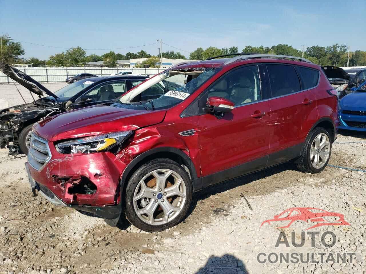 FORD ESCAPE 2017 - 1FMCU9J95HUC13528