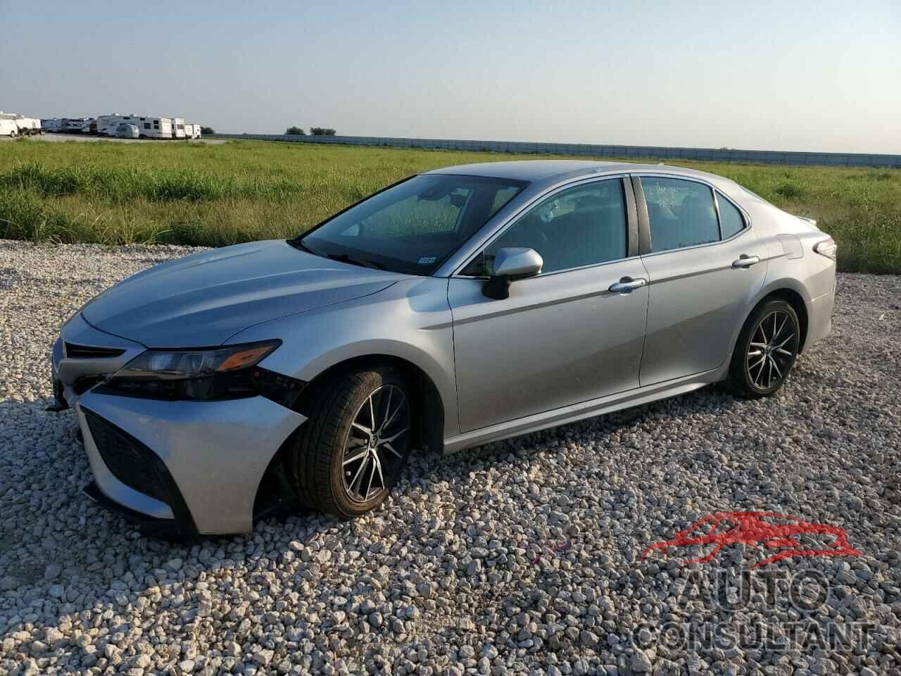 TOYOTA CAMRY 2021 - 4T1G11AK2MU441267